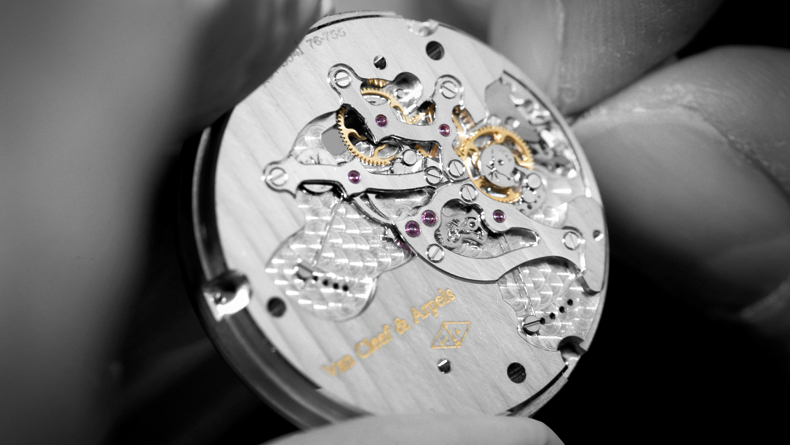 帝舵维修电话（帝舵调整日历）