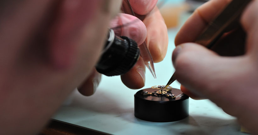 帝舵手表维修价格查询官网（帝舵走时慢）