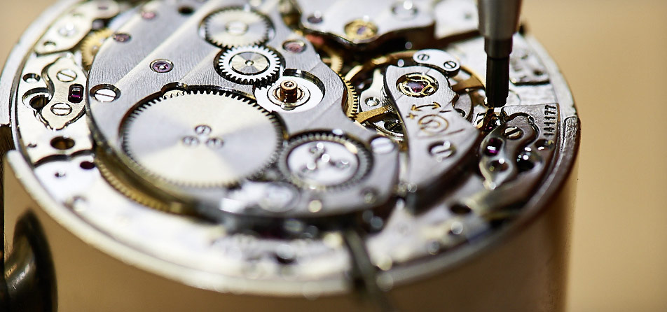 帝舵手表轴断了要多少钱维修（帝舵更换表带）